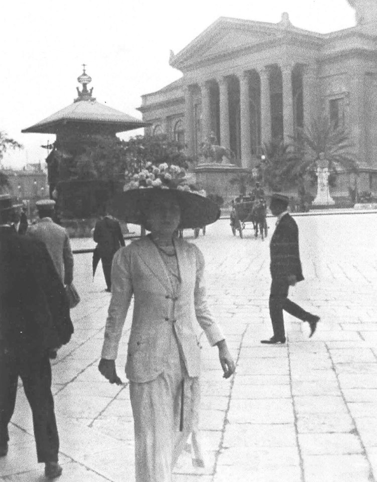 Piazza Verdi e teatro Massimo_1910