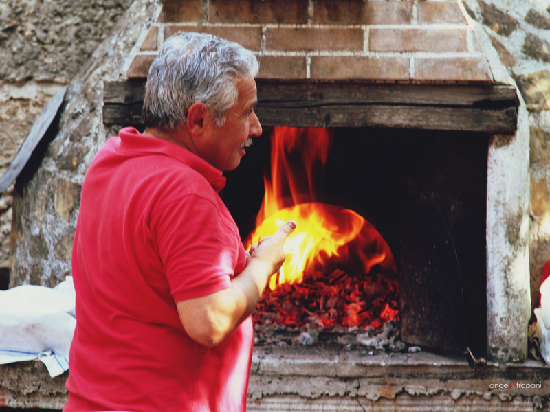 Il forno a legna per il pane di Murriale (© Angelo Trapani)